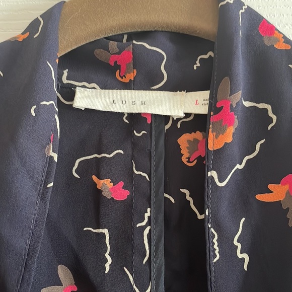 Lush open front cardigan Size L with abstract floral print - Picture 2 of 3